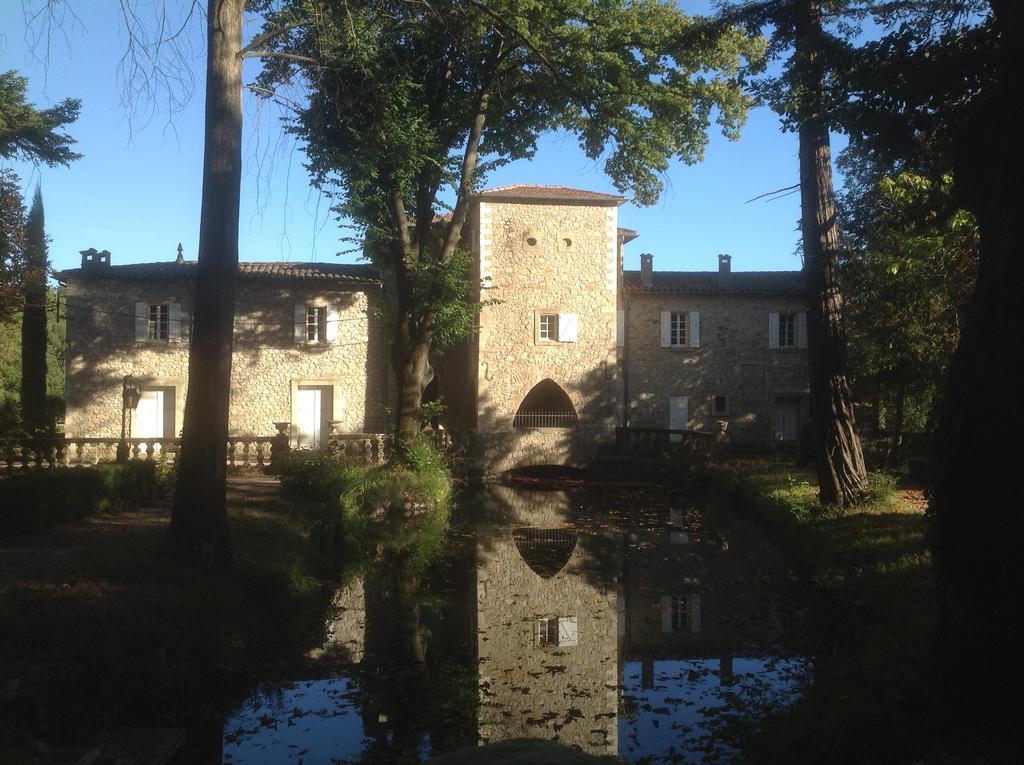 فندق Les Plansفي  Domaine De Saint Charles المظهر الخارجي الصورة