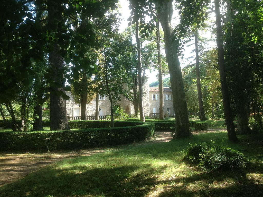 فندق Les Plansفي  Domaine De Saint Charles المظهر الخارجي الصورة